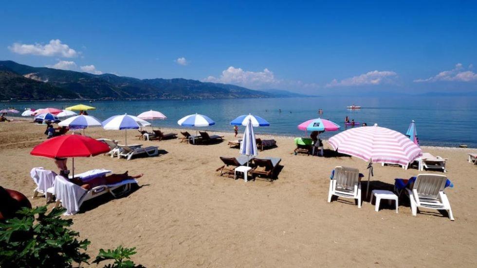Sirena Hotel Tushemisht ภายนอก รูปภาพ