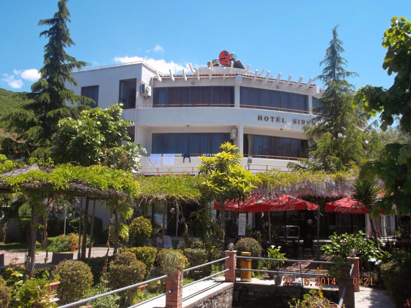 Sirena Hotel Tushemisht ภายนอก รูปภาพ