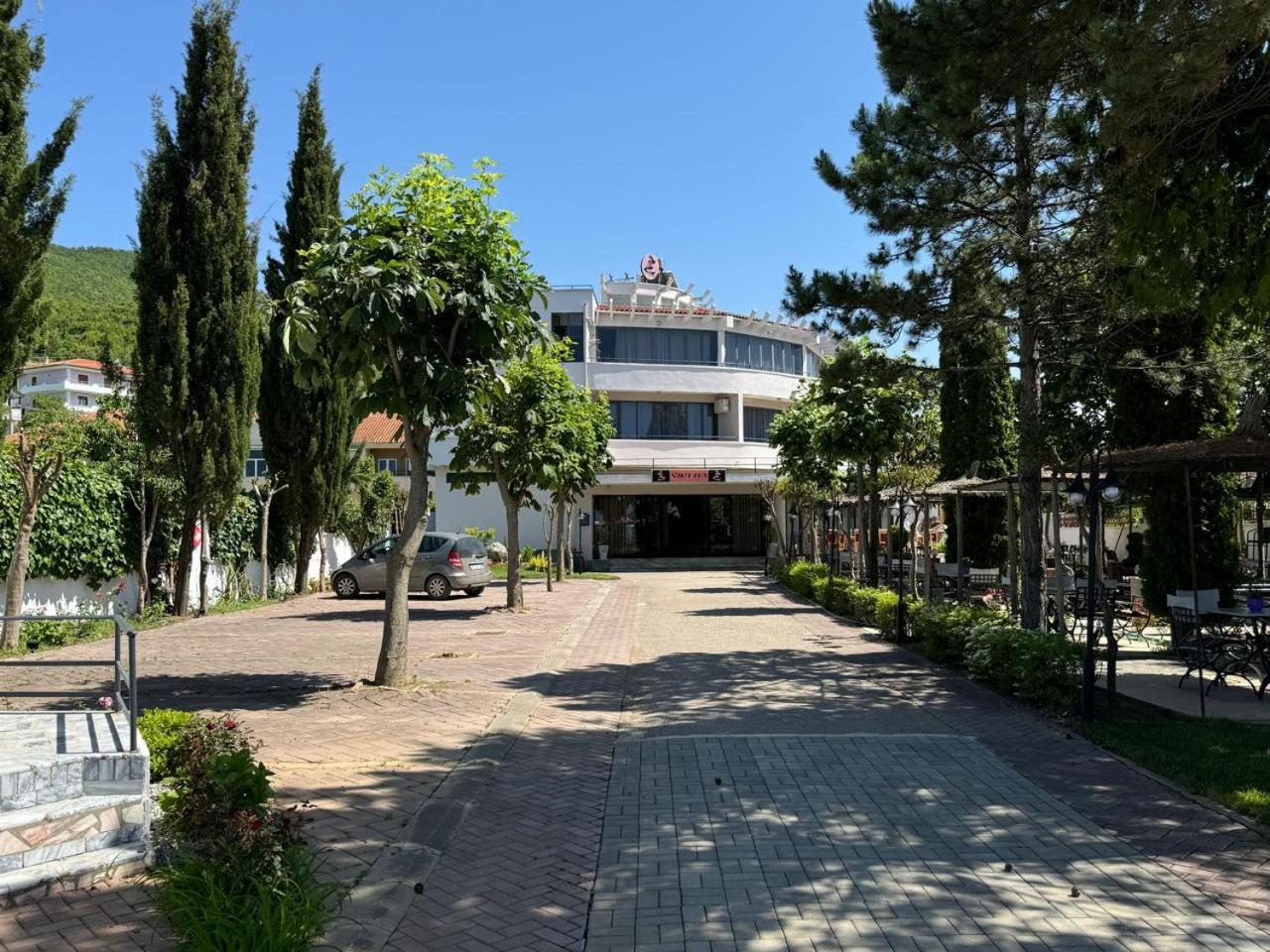 Sirena Hotel Tushemisht ภายนอก รูปภาพ