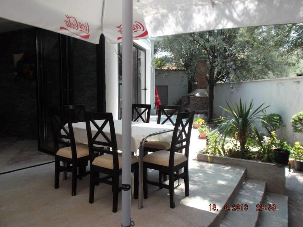 Sirena Hotel Tushemisht ภายนอก รูปภาพ